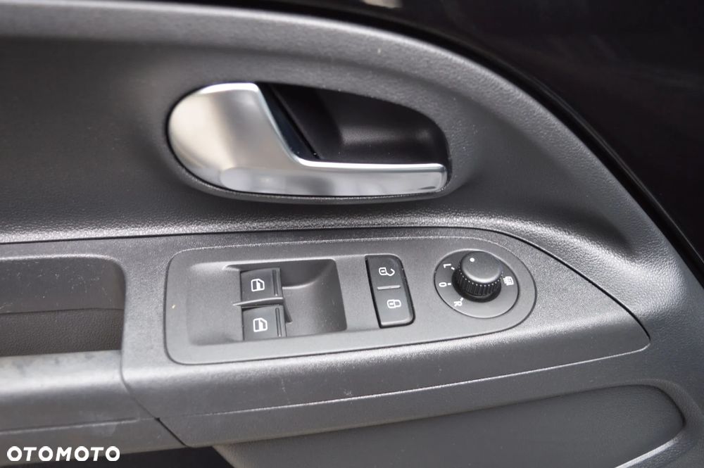 Volkswagen up! club - 25