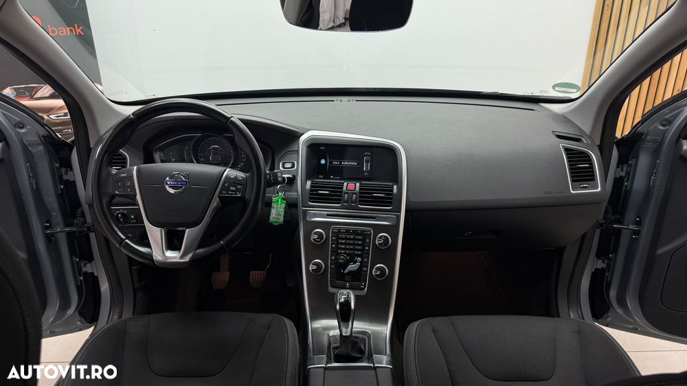 Volvo XC 60 D4 Momentum - 7