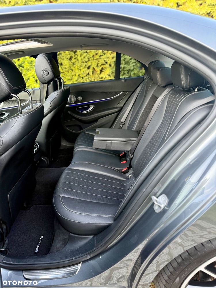 Mercedes-Benz Klasa E 300 9G-TRONIC - 6