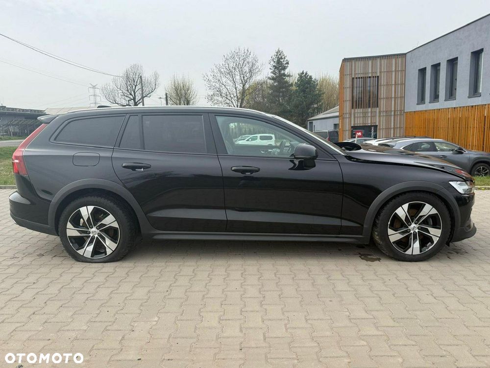 Volvo V60 Cross Country D4 AWD Geartronic Pro - 2