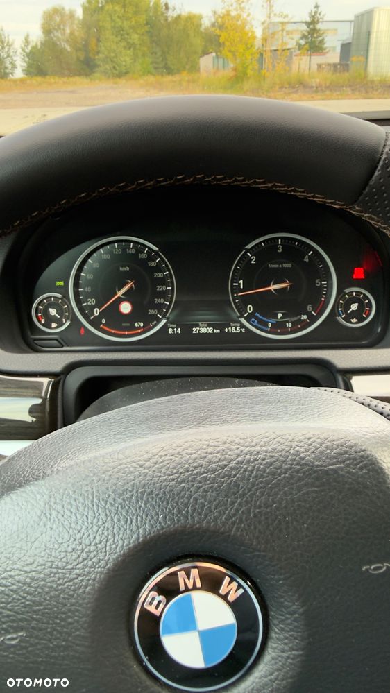 BMW Seria 5 535d xDrive Luxury Line - 7