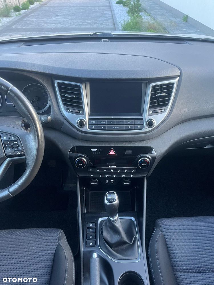 Hyundai Tucson blue 1.6 GDi 2WD Navi - 18