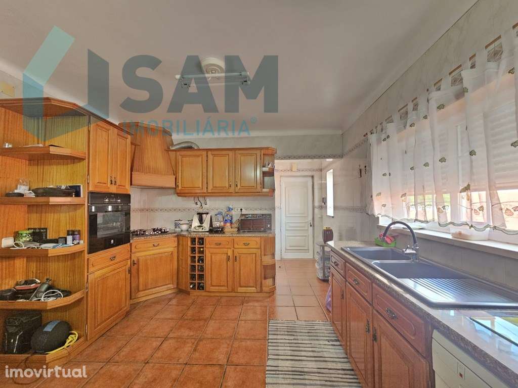 Moradia T4 com garagem e espaço exterior Zona Torres Vedras - Grande imagem: 5/25