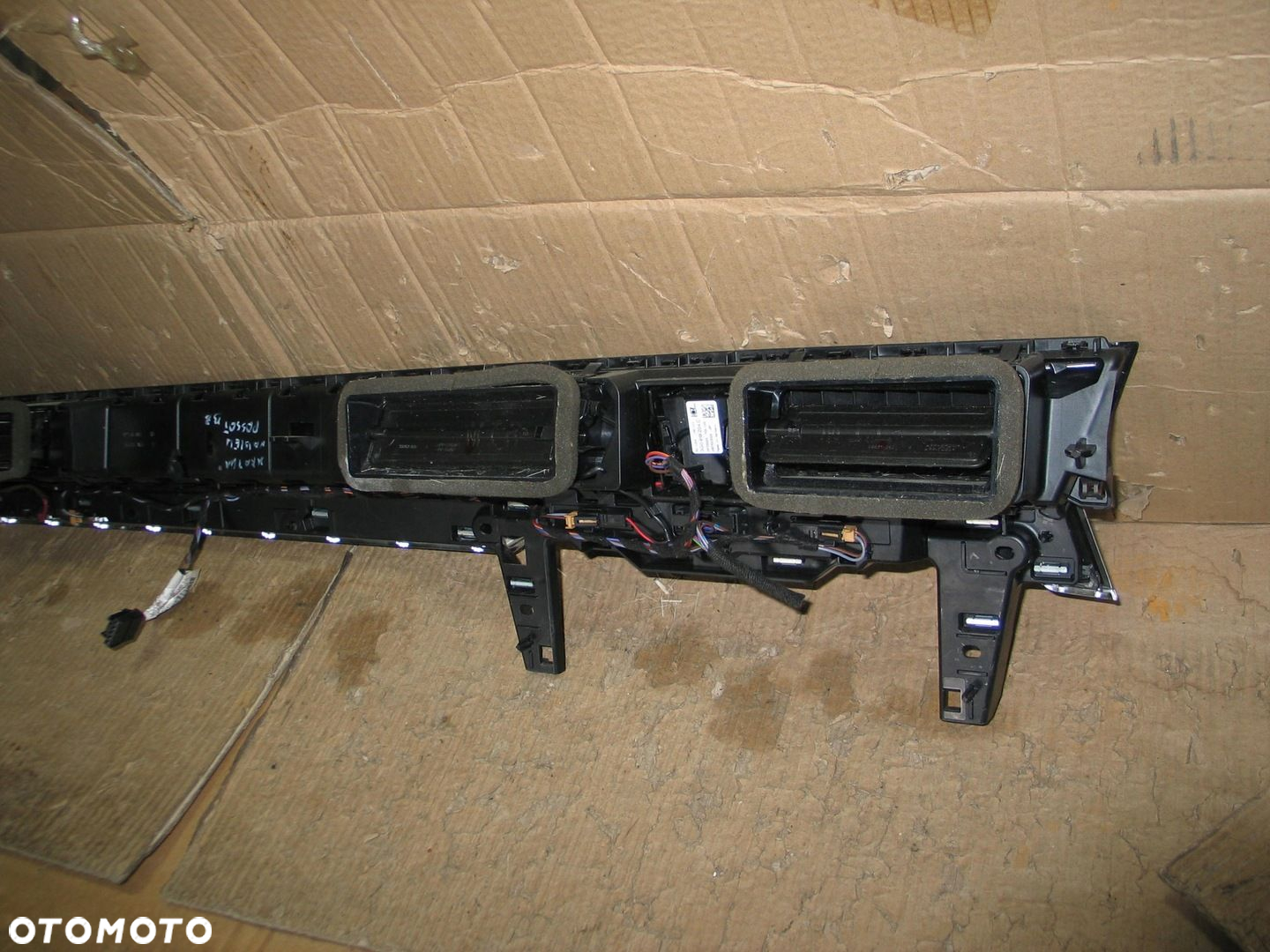 Listwa dekor kratka nawiewu zegarek vw passat B8 3G1853262AJ - 12