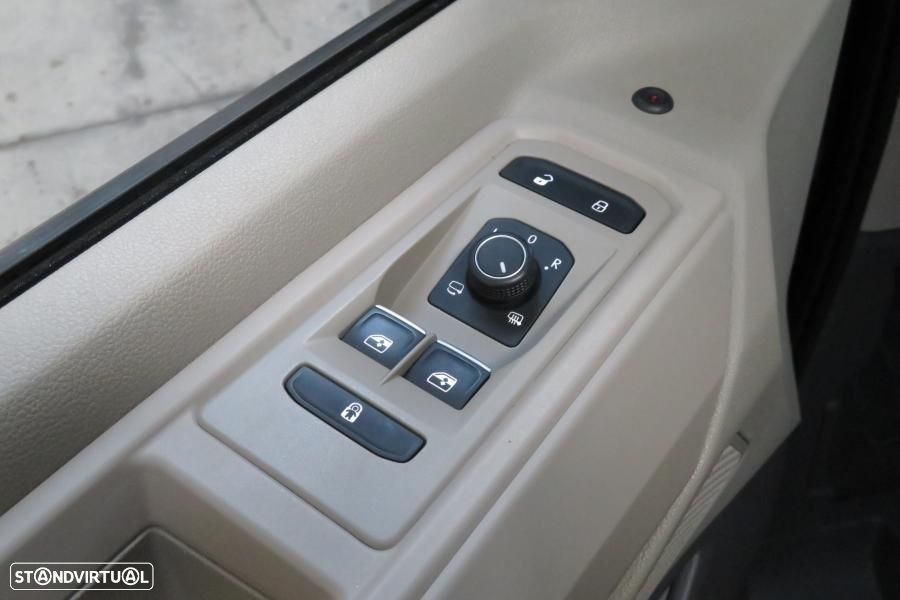 VW Multivan 2.0 TDI Life DSG - 29