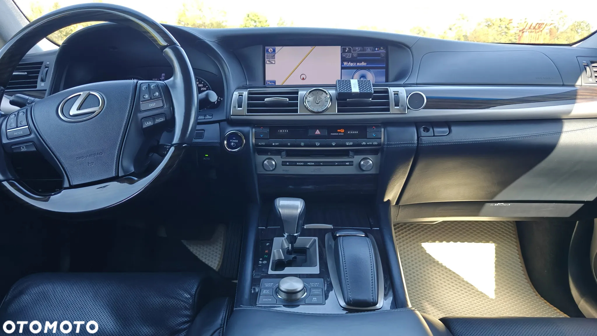 Lexus LS - 18