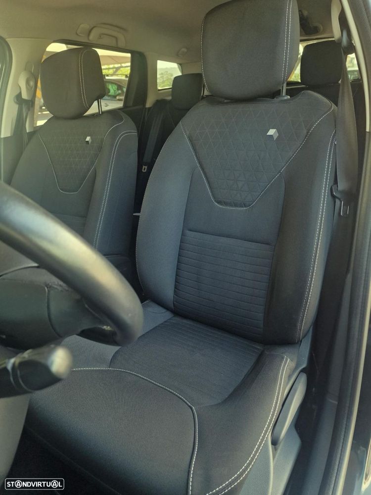 Renault Clio Sport Tourer 1.5 dCi Limited - 11