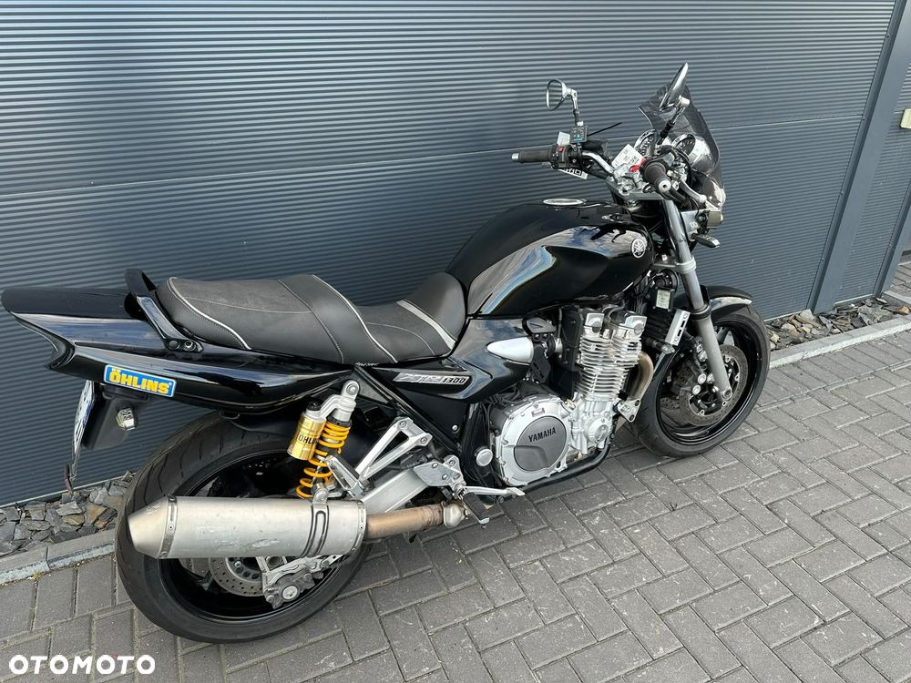 Yamaha XJR - 4
