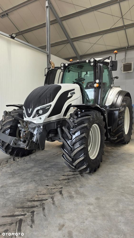 Valtra T 154 Active Biała Perła 2 sztuki T174 Versu pod GPS N154 Versu Fendt Vario Claas Arion John R John M New Holland T6 T7 - 18