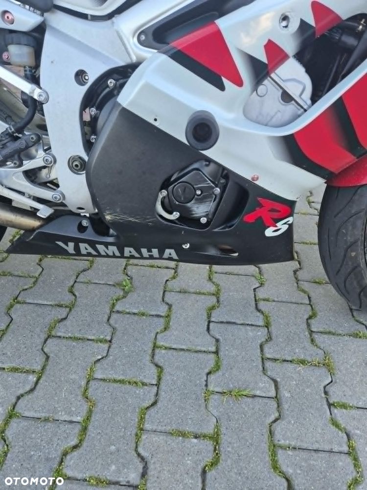 Yamaha R6 - 18