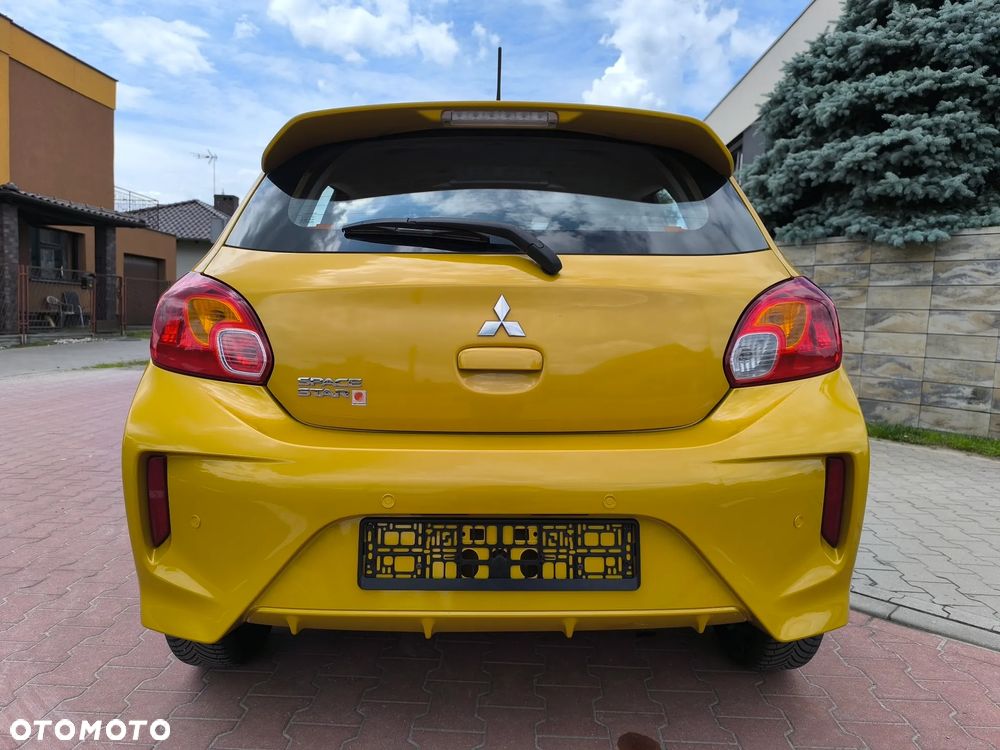 Mitsubishi Space Star - 10