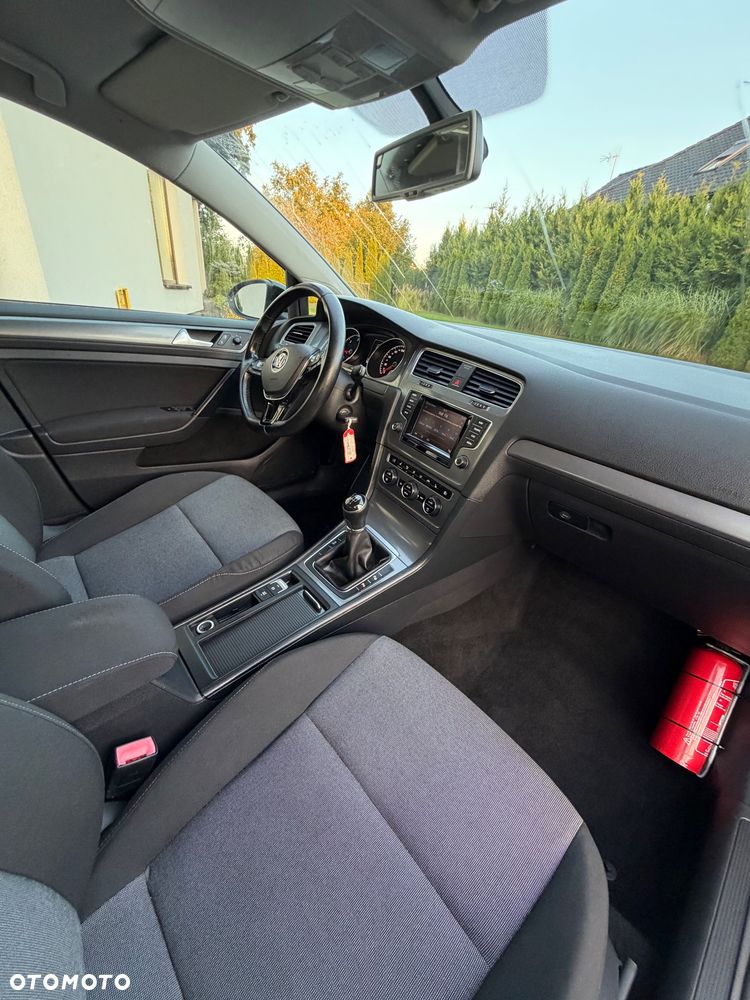 Volkswagen Golf - 15