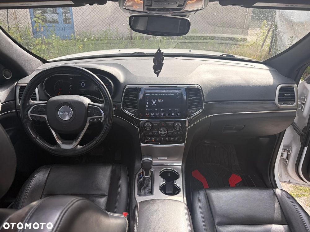 Jeep Grand Cherokee - 11