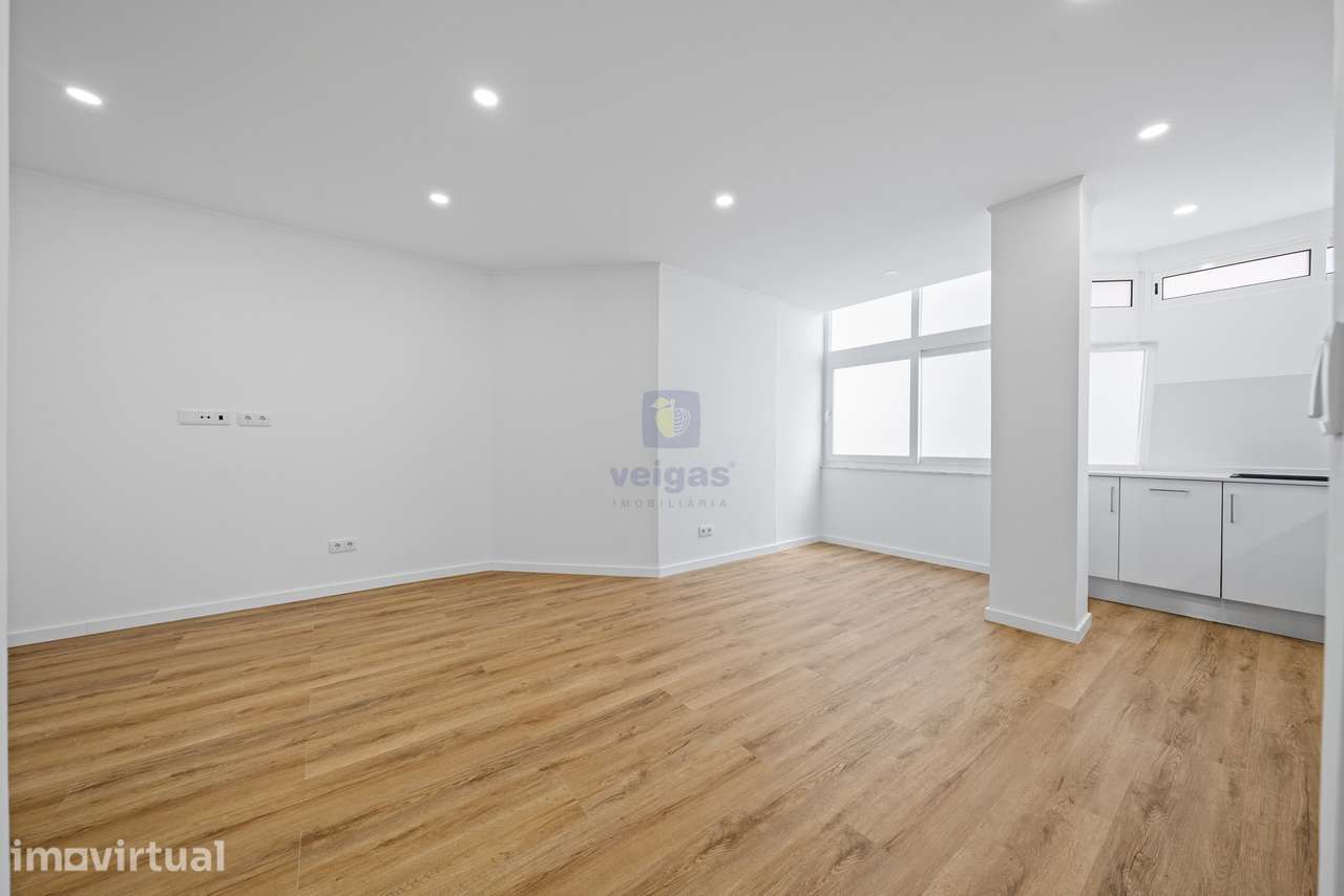 Apartamento T4 Remodelado – Conforto e Modernidade no Barreiro - Grande imagem: 4/29