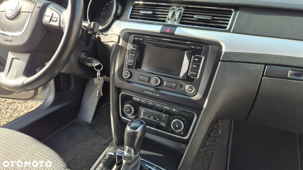 Skoda Superb 2.0 TDI DSG Exclusive - 30