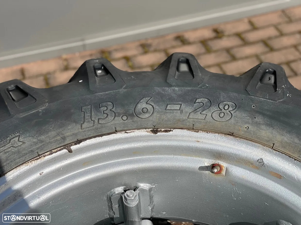Pneus Usados para Trator (Várias Medidas) - 16