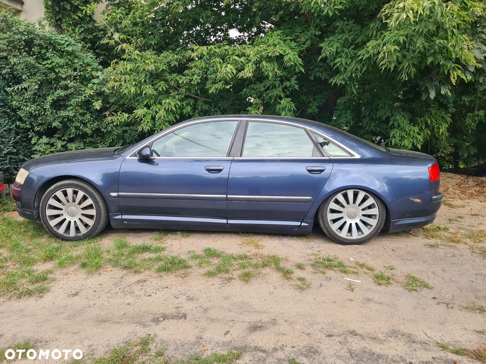 Audi A8 4.2 Quattro - 2