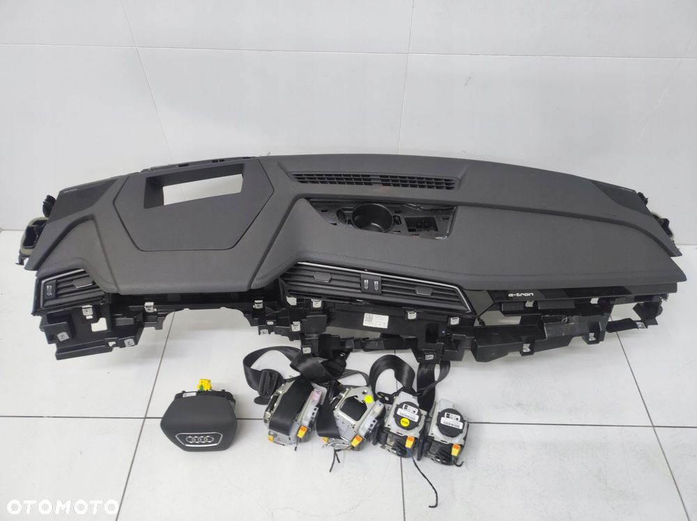 deska konsola poduszki pasy audi q8 etron head up orginał - 1