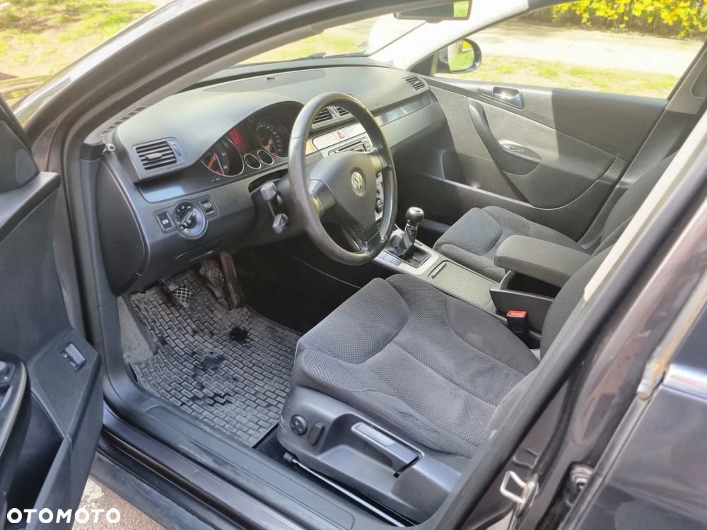 Volkswagen Passat - 10