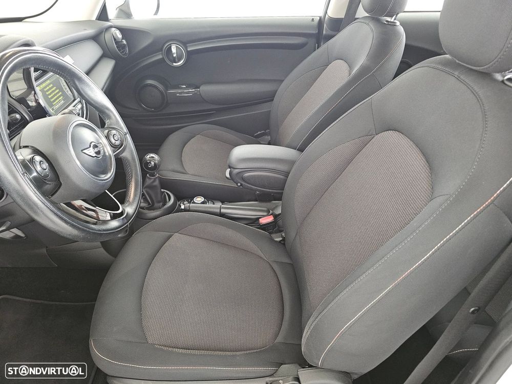 MINI 3 Portas One - 11