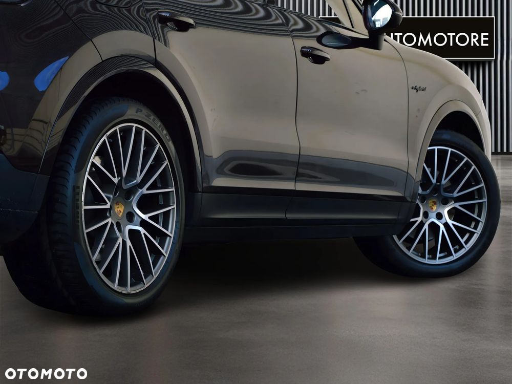 Porsche Cayenne E-Hybrid Platinum Edition - 12