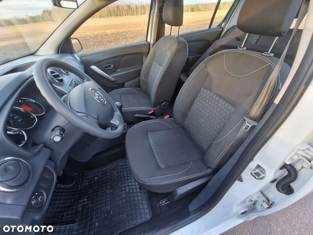 Dacia Sandero 1.2 16V 75 Essentiel - 9