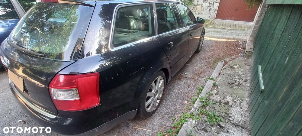 Audi A4 Avant - 4
