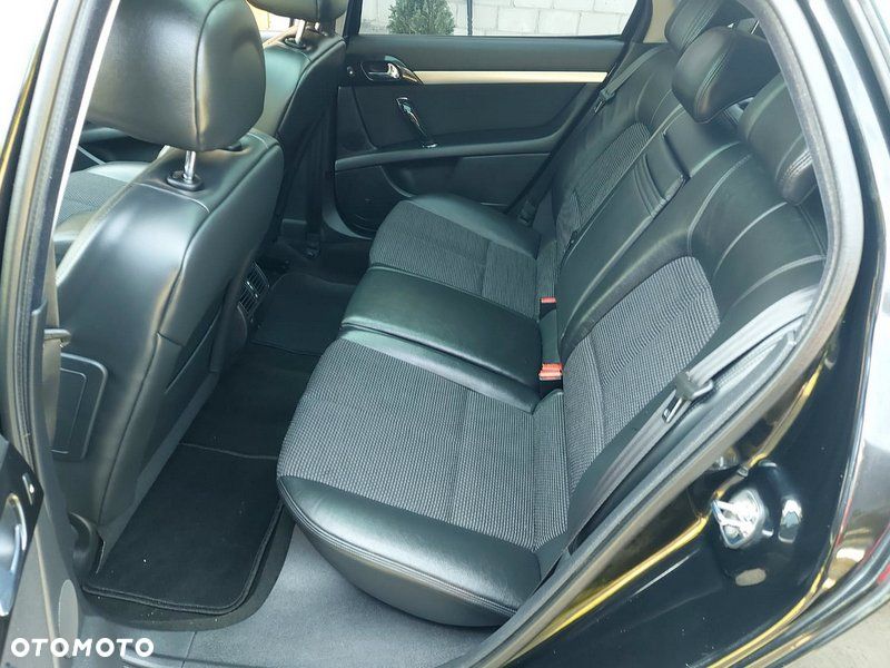 Peugeot 407 HDi 140 JBL - 31