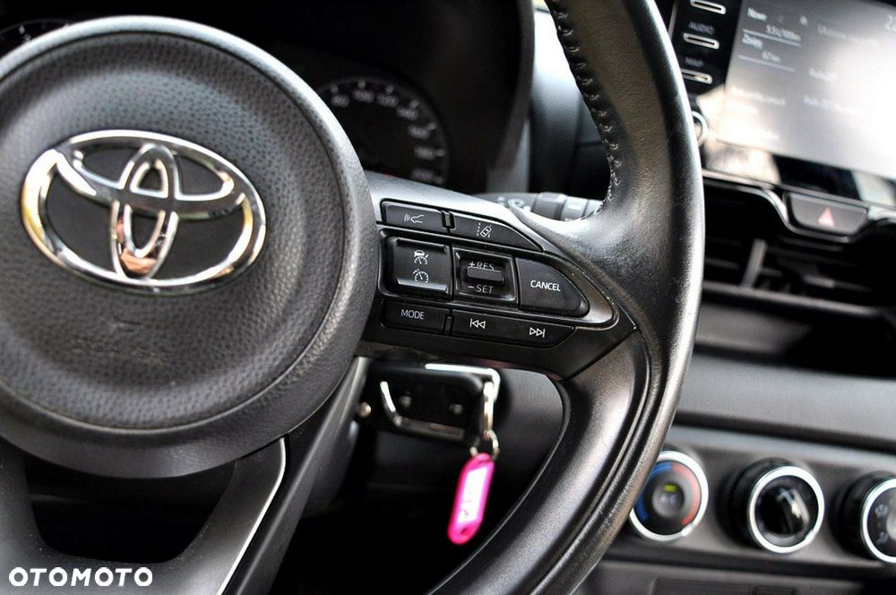 Toyota Yaris - 16