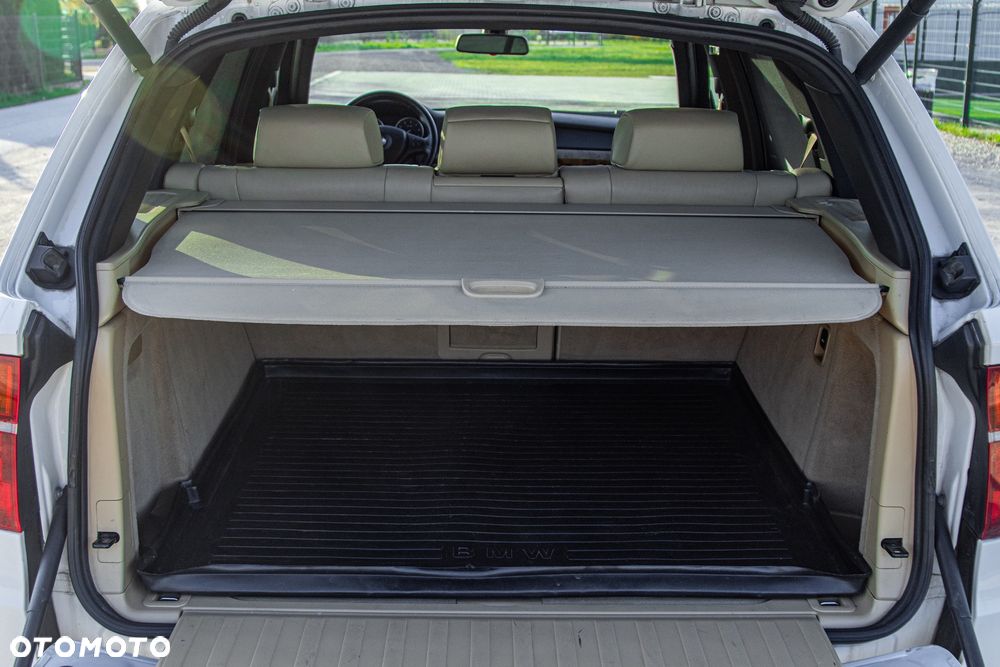 BMW X5 xDrive35i - 32