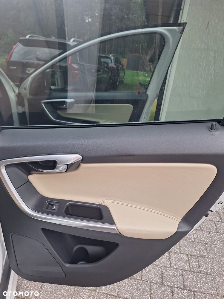 Volvo XC 60 T5 Drive-E Kinetic - 26