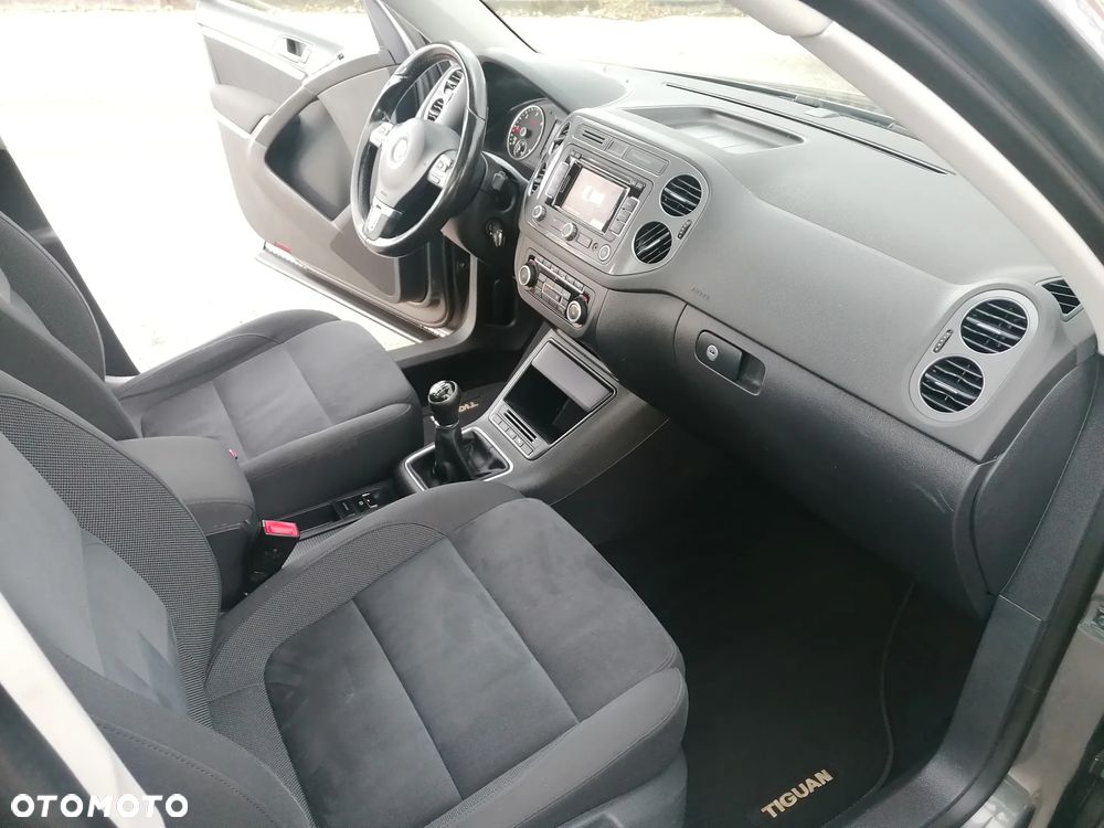 Volkswagen Tiguan 2.0 TDI DPF BlueMotion Technology Sport & Style - 11