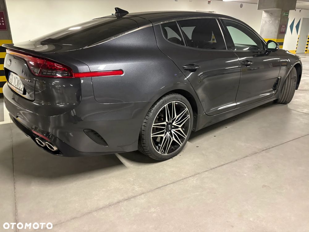 Kia Stinger - 3
