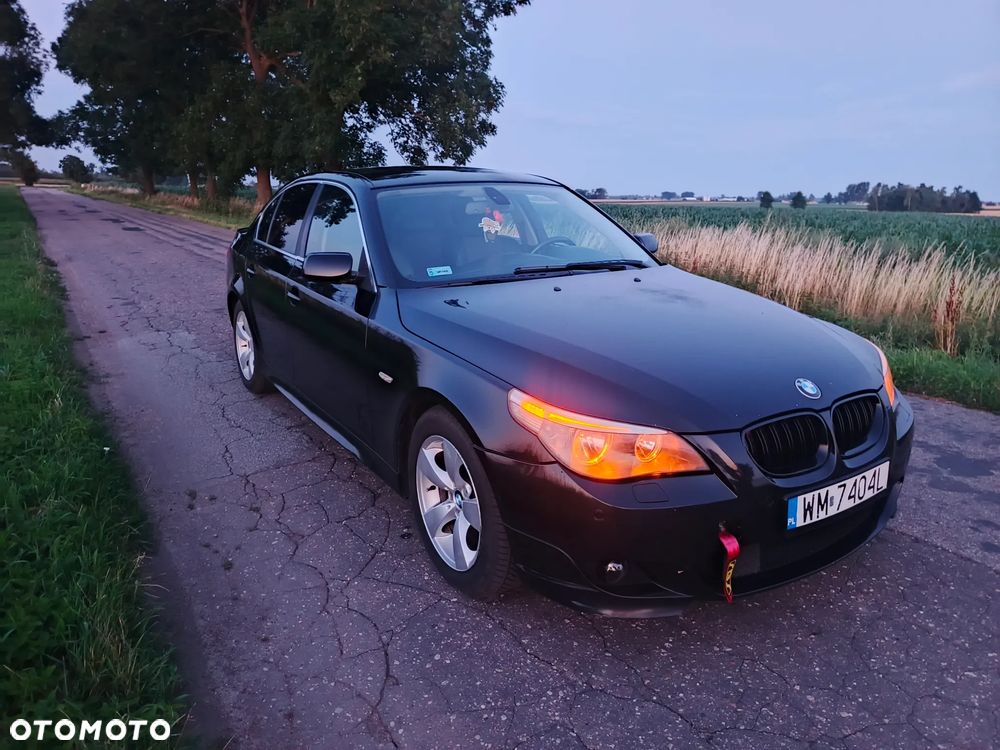 BMW Seria 5 523i - 2