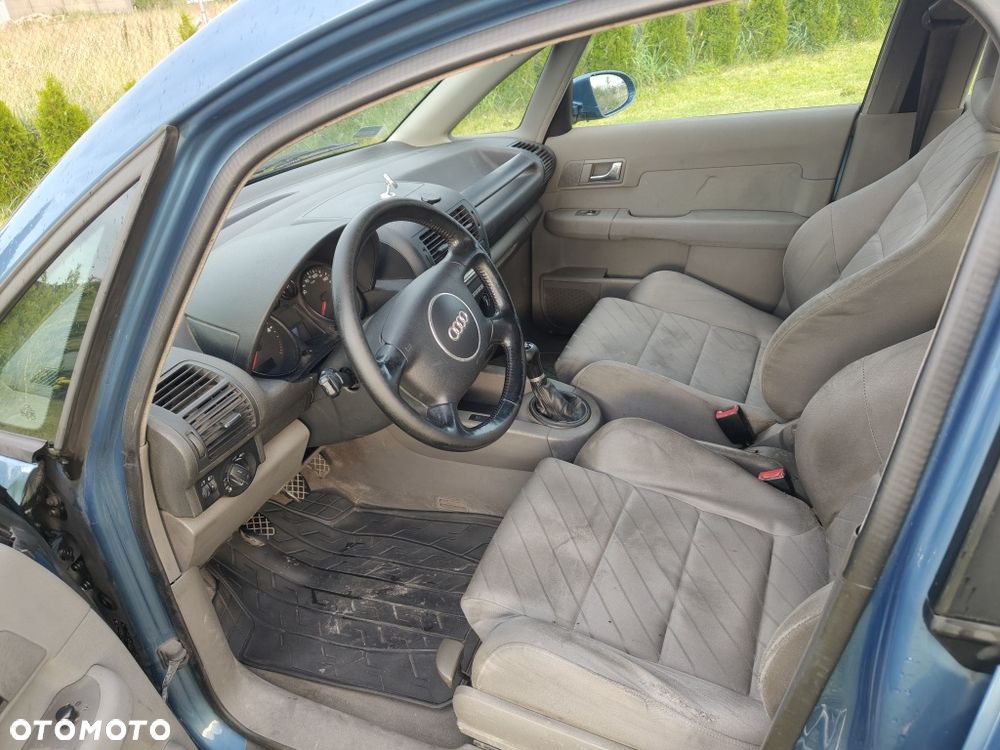 Audi A2 - 8