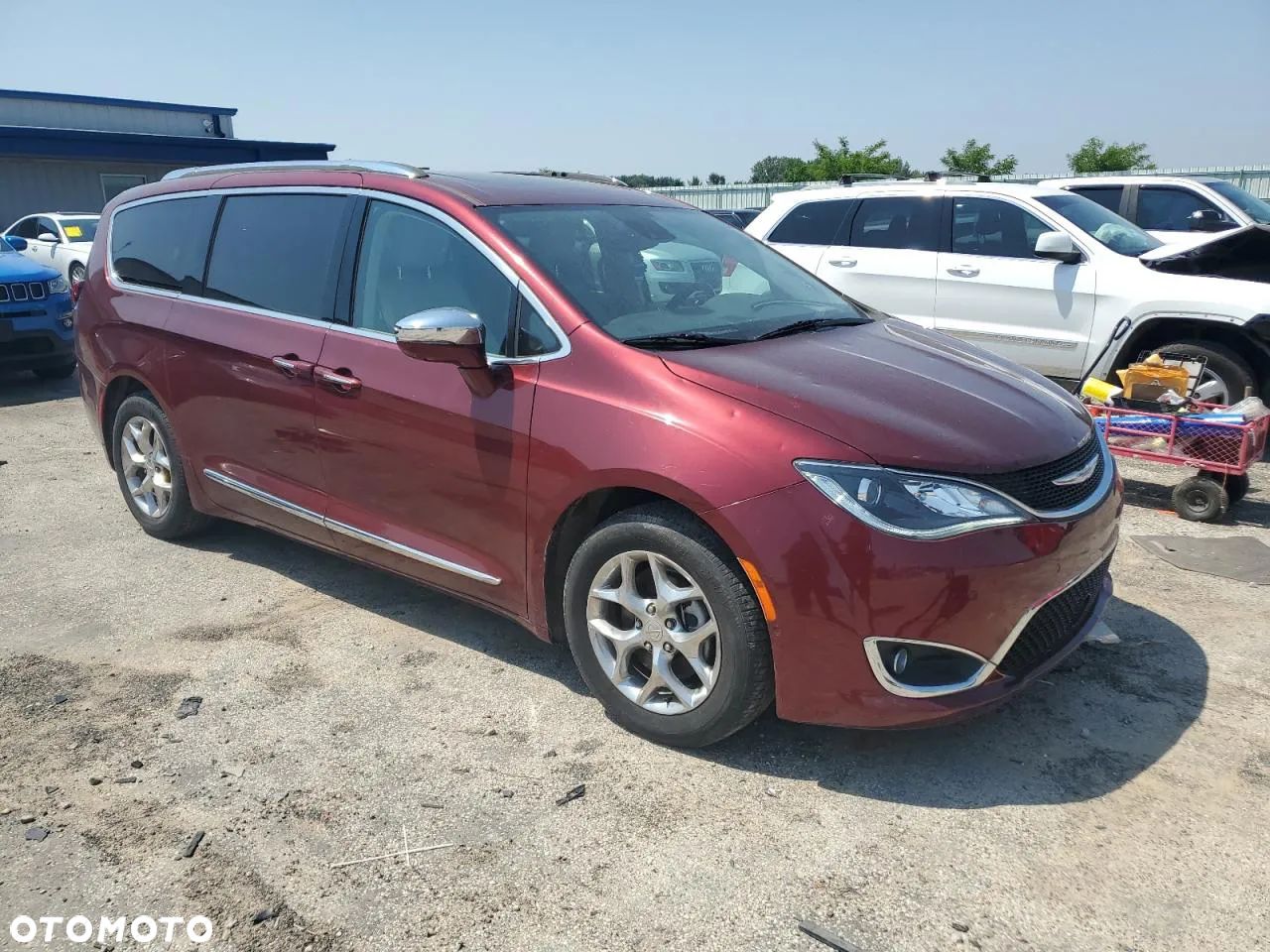 Chrysler Pacifica - 1