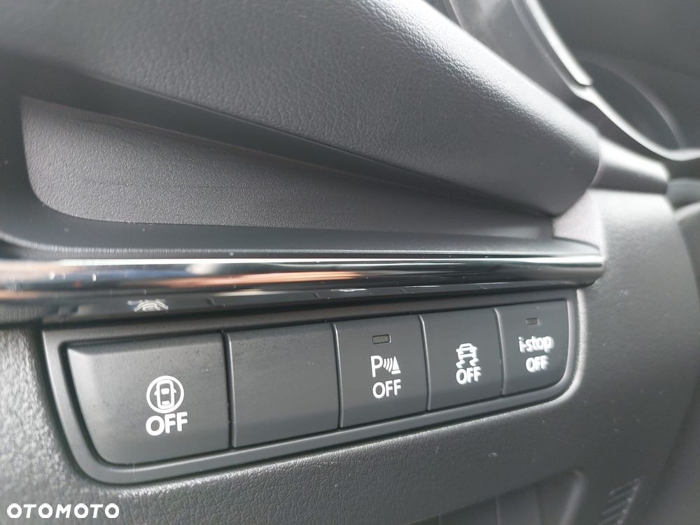 Mazda 3 e-SKYACTIV-G 150 M HYBRID HOMURA - 21