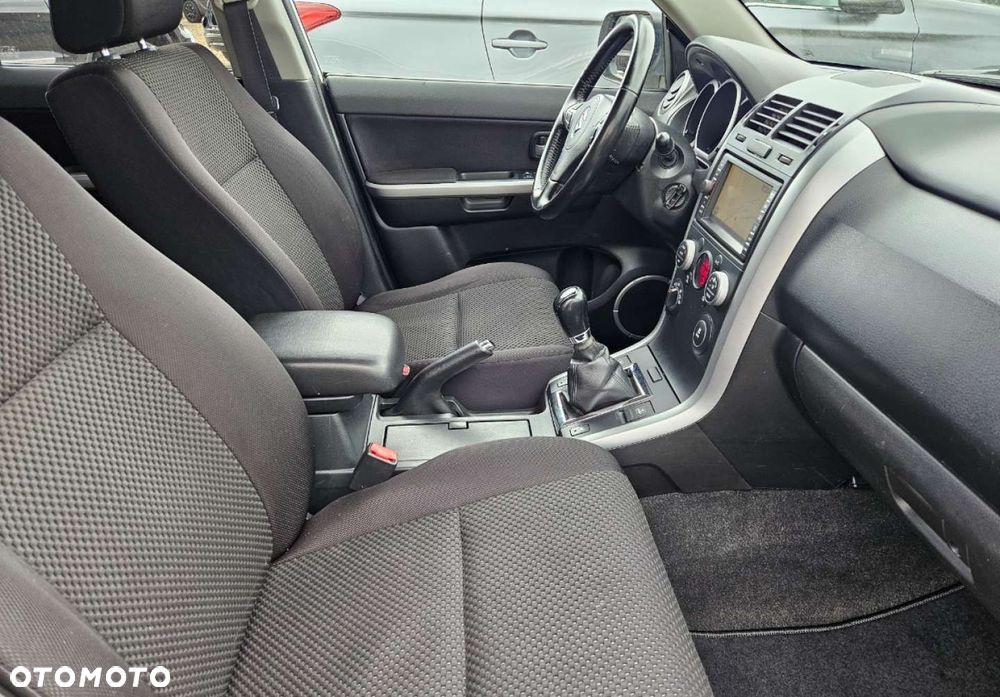 Suzuki Grand Vitara - 22