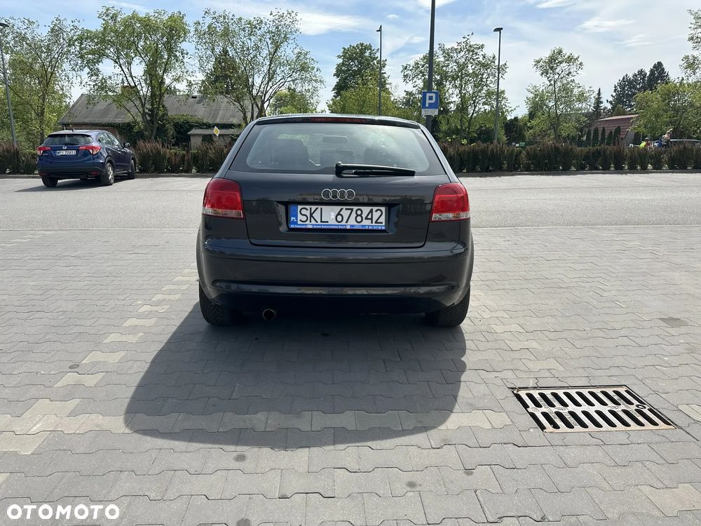Audi A3 3-drzwiowe 1.6 Attraction - 5