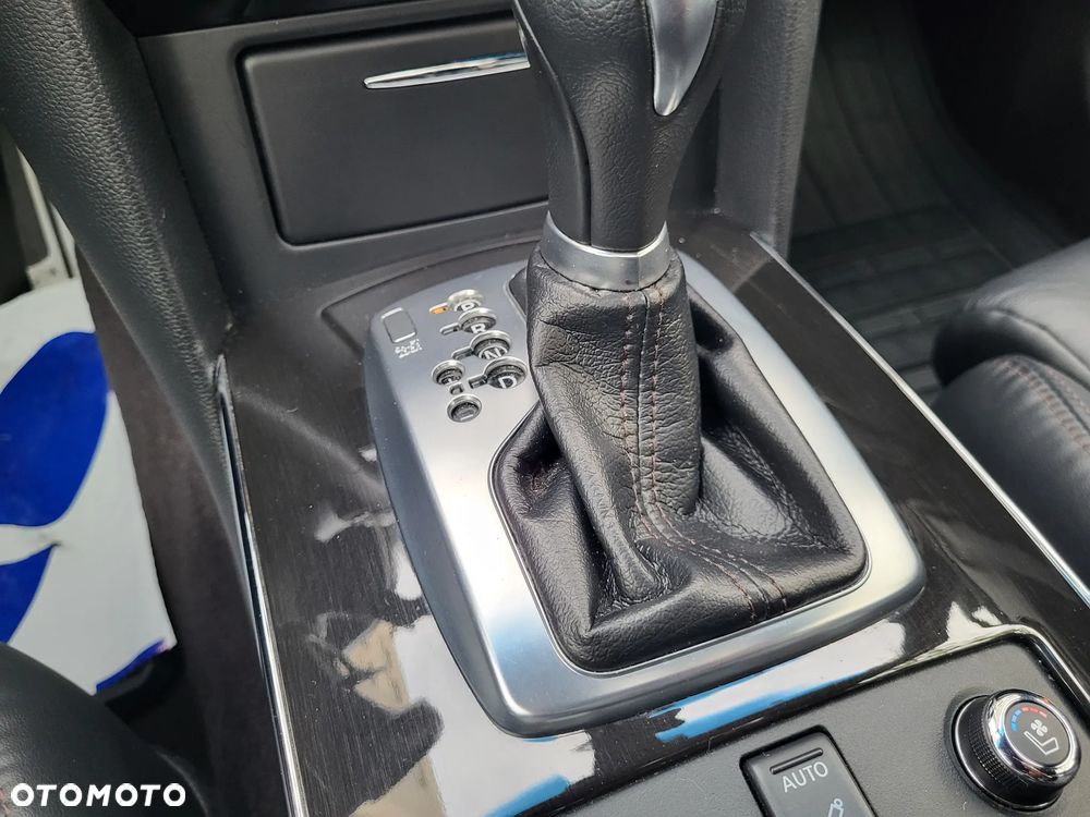 Infiniti Q70 3.0d S Premium - 18