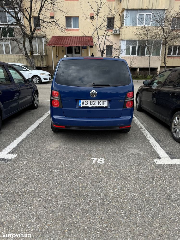 Volkswagen Touran - 2