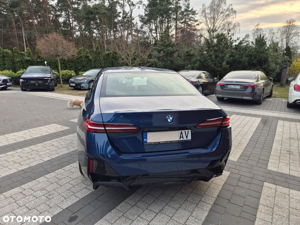 BMW Seria 5 520i mHEV M Sport sport - 6