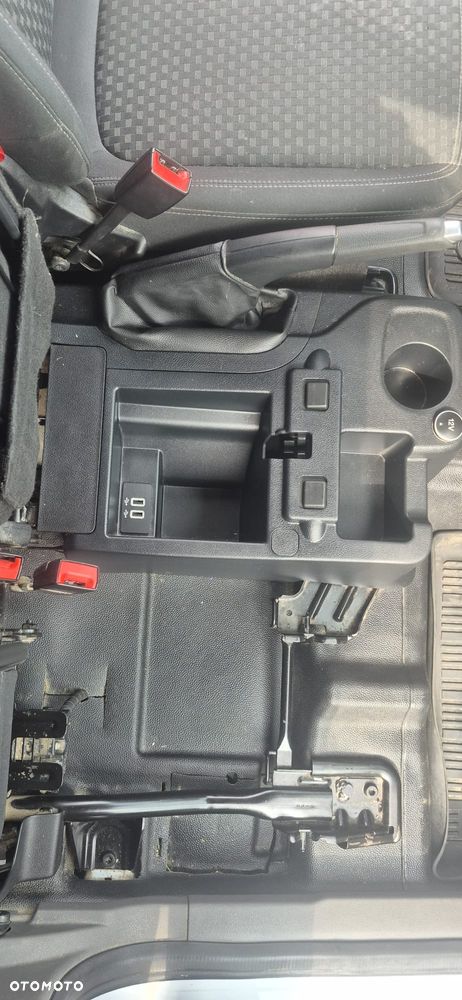 Ford Transit Connect - 14