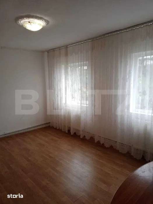 Apartament 3 camere, 48 mp, zona Micro 9 — fotografia 1