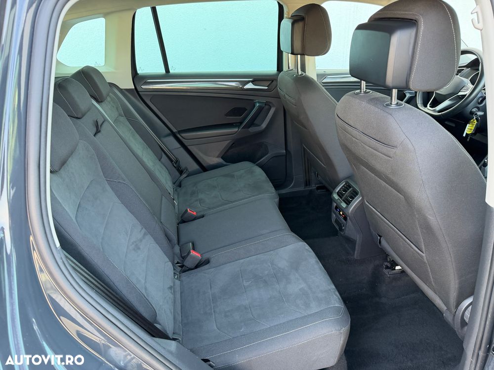 Volkswagen Tiguan 2.0 TDI SCR 4MOTION DSG Elegance - 28