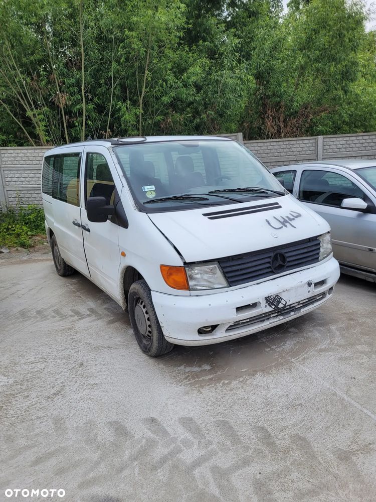 MERCEDES VITO 638 fotel kanapa deska kokpit podsufitka boczek podłokietnik licznik panel szyb stacyjka zestaw startowy - 2