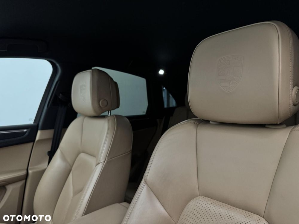 Porsche Macan Standard - 16