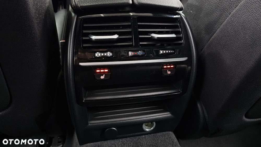 BMW Seria 5 530i xDrive M Sport Edition - 18
