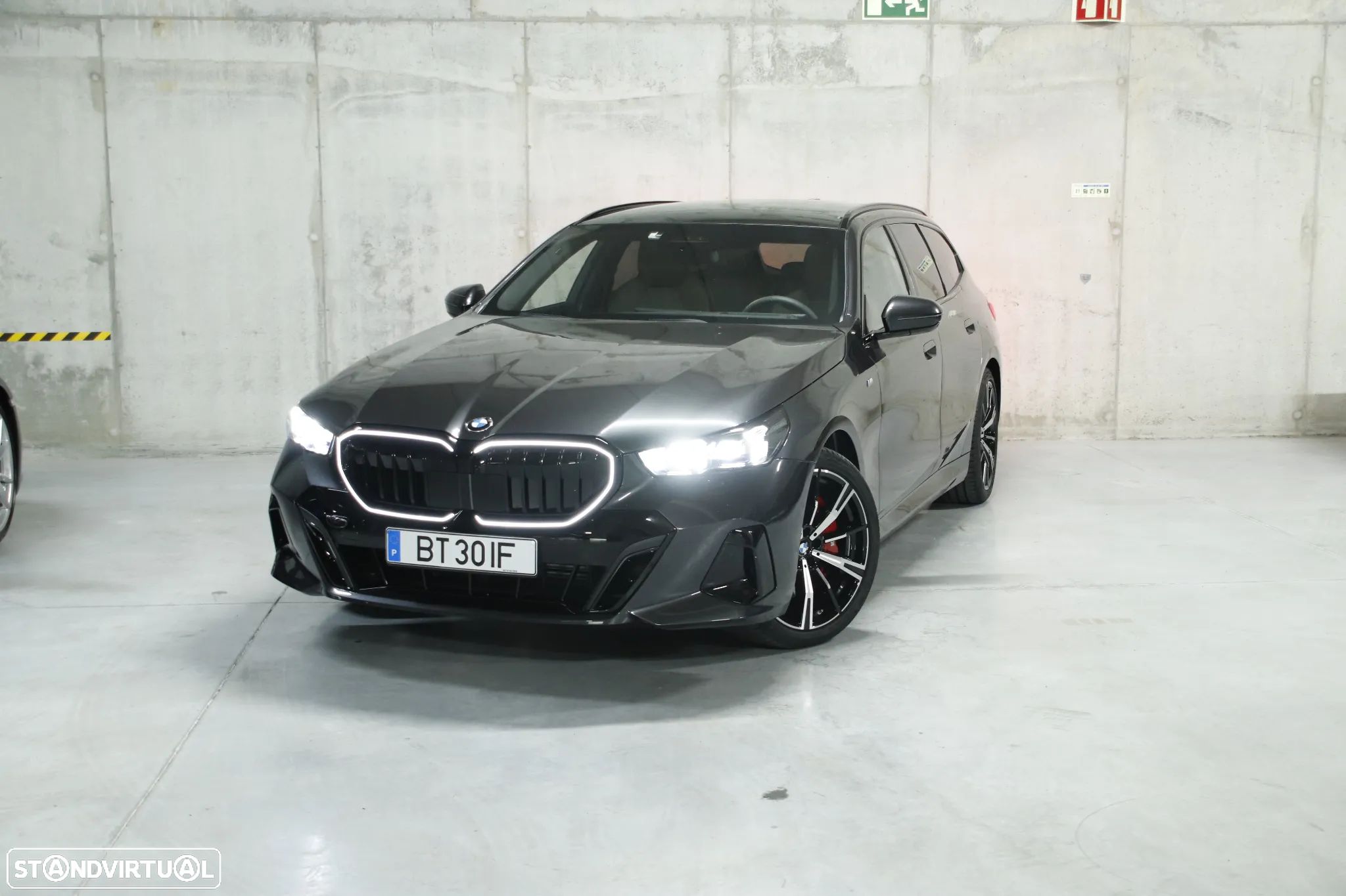 BMW 540 d xDrive Pack Desportivo M - 1