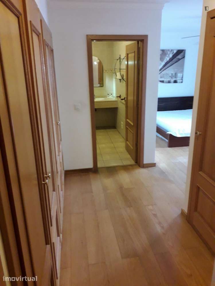 Apartamento com 3 quartos - localizado em Portimao - Grande imagem: 5/9
